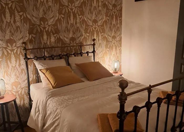 Lavallade12 Chambers D'hotes 3* Roussines