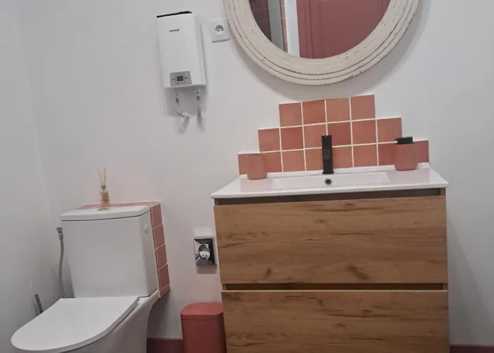 Bed and breakfast Lavallade12 Chambers D'hotes Roussines