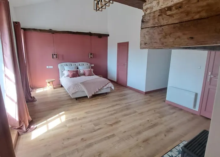 Lavallade12 Chambers D'hotes Bed and breakfast Roussines